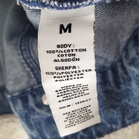 Celebrity Pink Size M Sherpa Button Up Denim Jean Jacket With Pockets - Picture 13 of 13